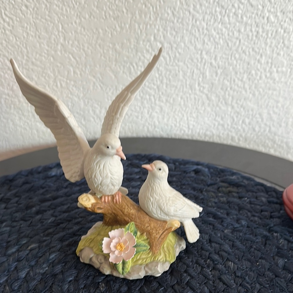 Elegant White Bird porcelain Figurine